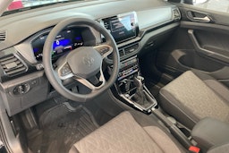 musta Volkswagen T-Cross 2025 kuva 6.