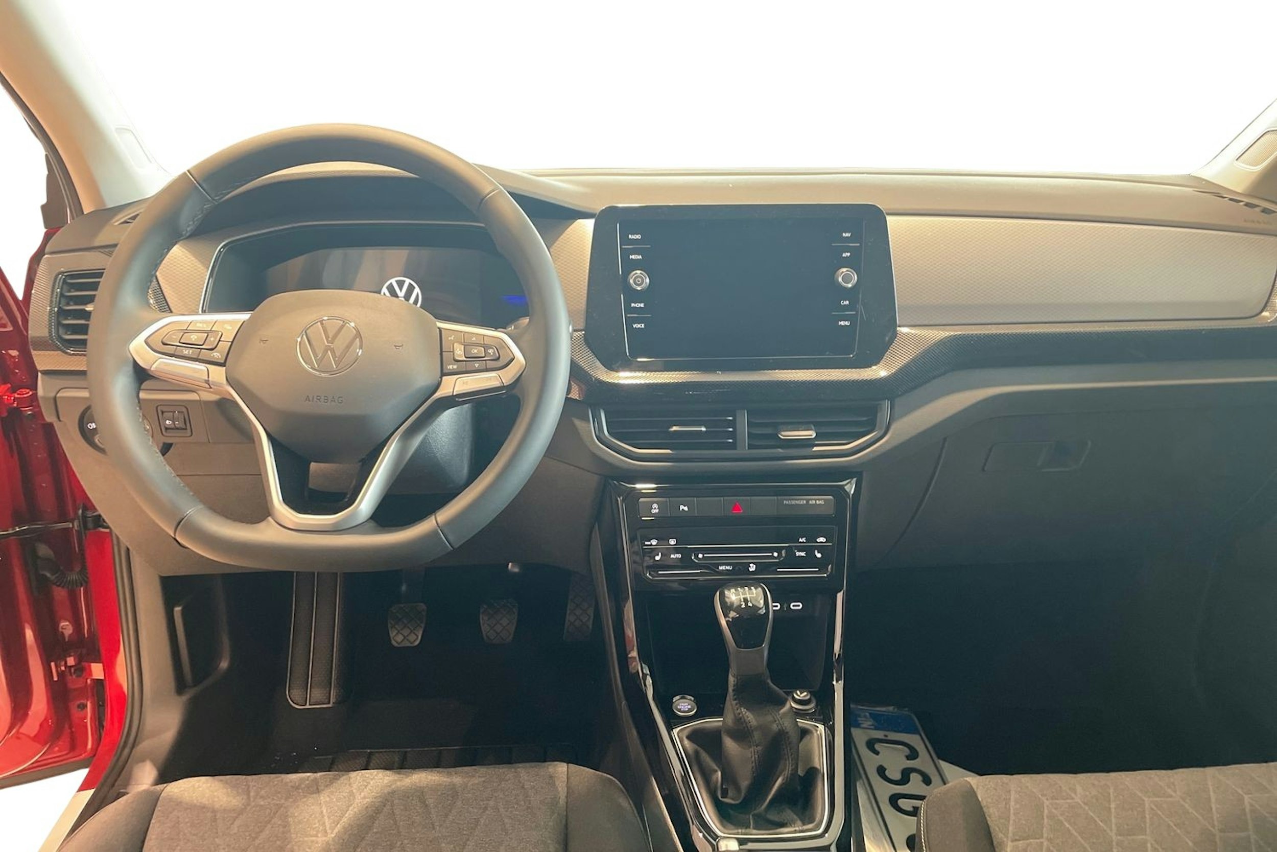 punainen Volkswagen T-Cross 2025 kuva 7.