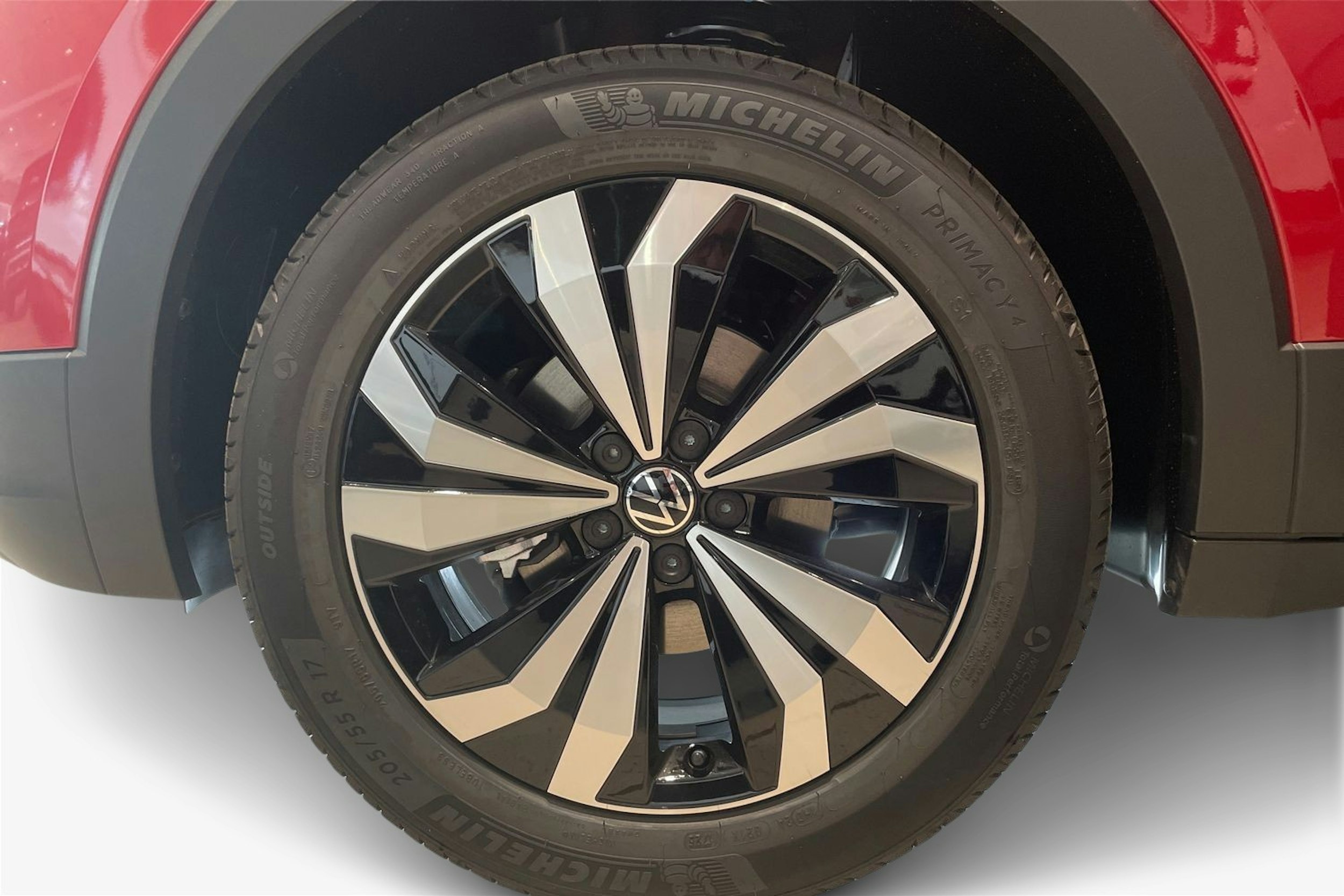 punainen Volkswagen T-Cross 2025 kuva 9.