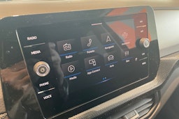 punainen Volkswagen T-Cross 2025 kuva 12.