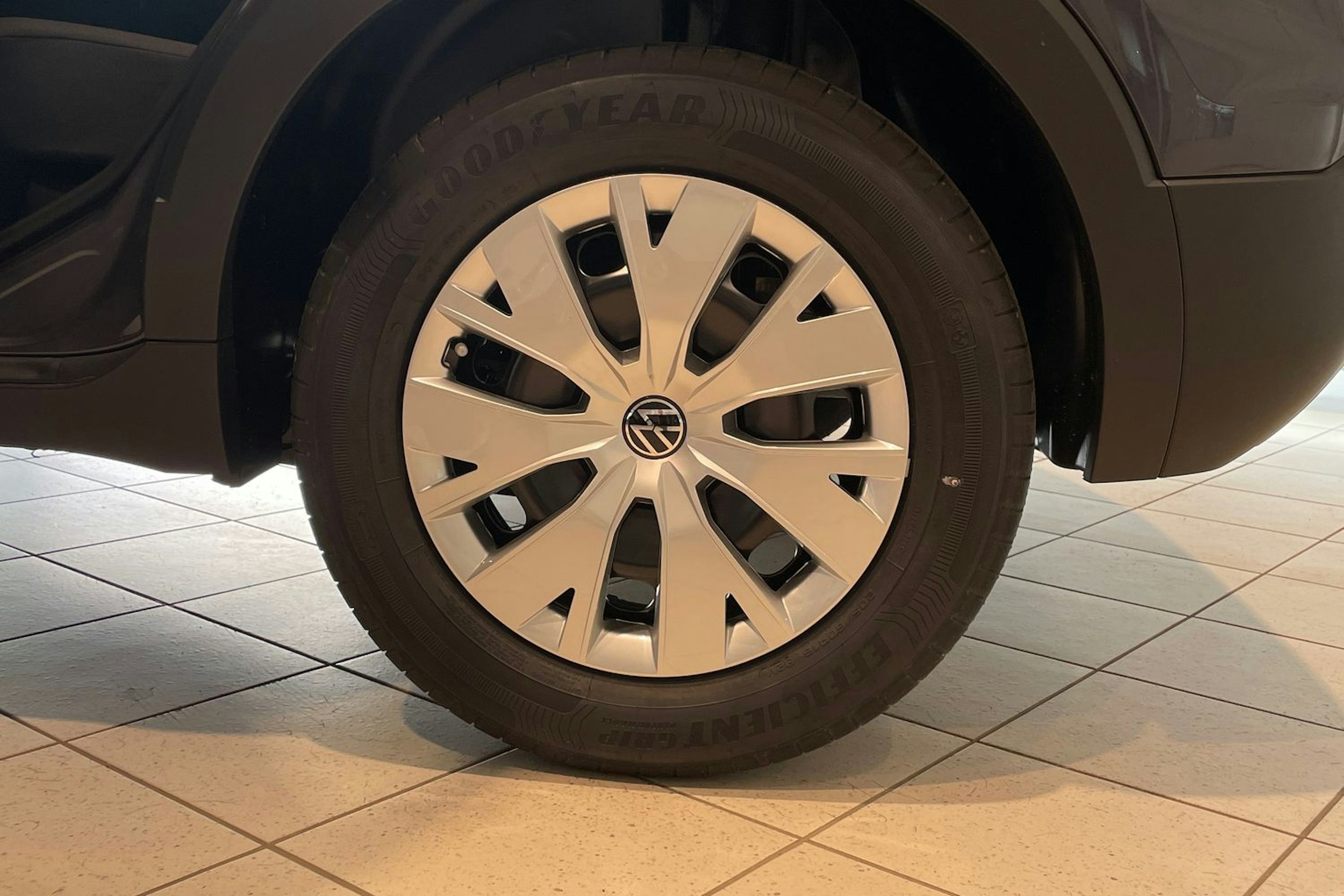 harmaa Volkswagen T-Cross 2025 kuva 10.
