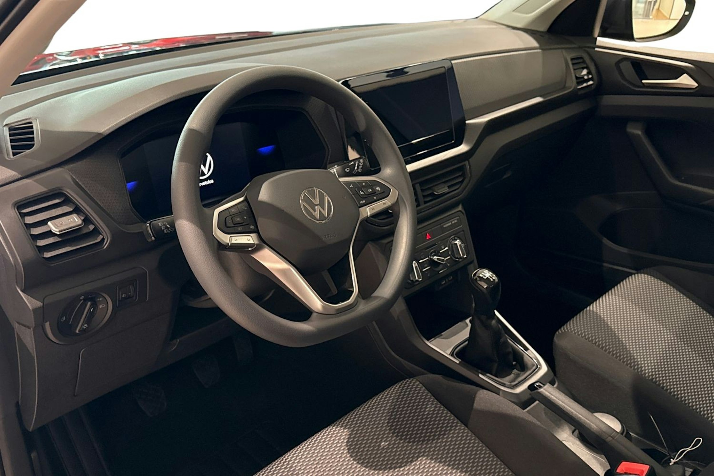 harmaa Volkswagen T-Cross 2025 kuva 6.