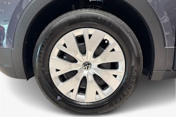 harmaa Volkswagen T-Cross 2025 kuva 9.