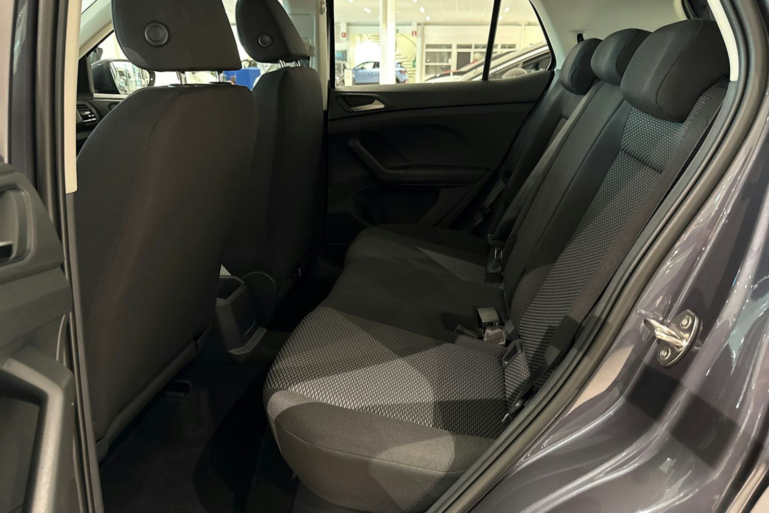 harmaa Volkswagen T-Cross 2025 kuva 12.