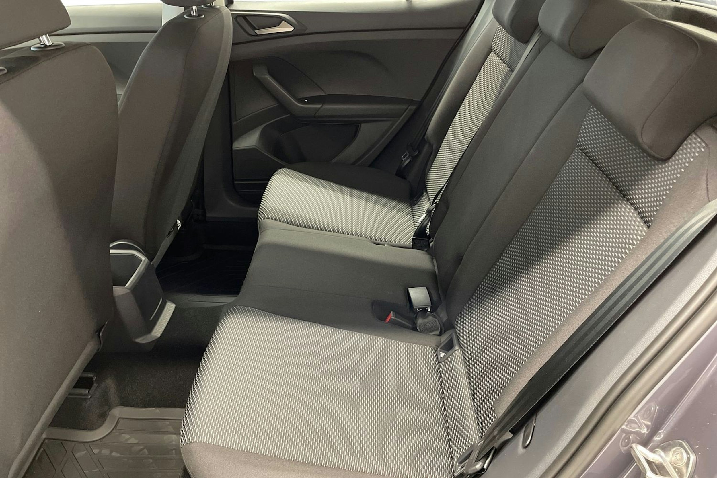 harmaa Volkswagen T-Cross 2025 kuva 8.