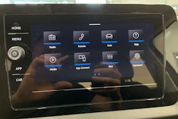 harmaa Volkswagen T-Cross 2025 kuva 10.