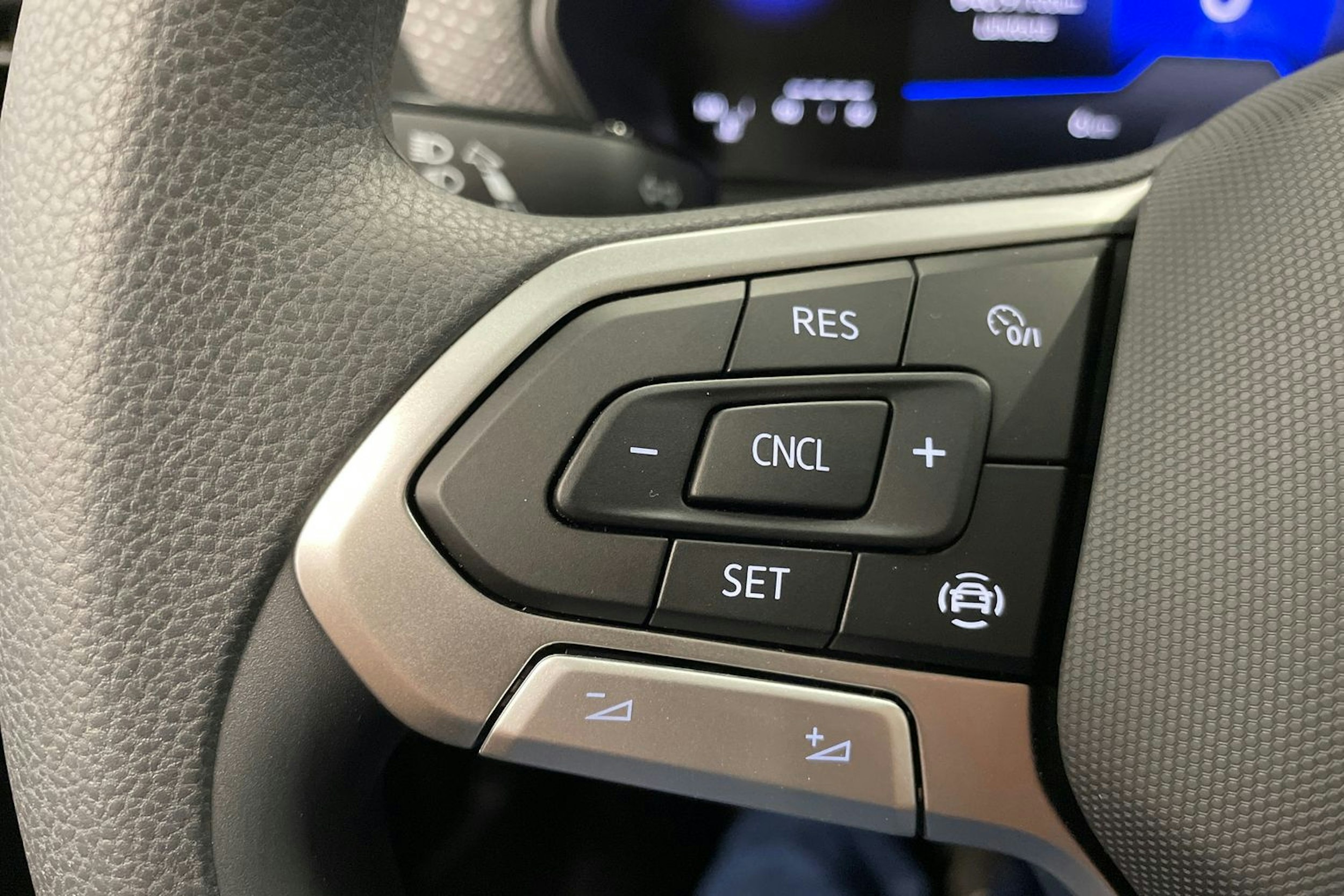 harmaa Volkswagen T-Cross 2025 kuva 13.