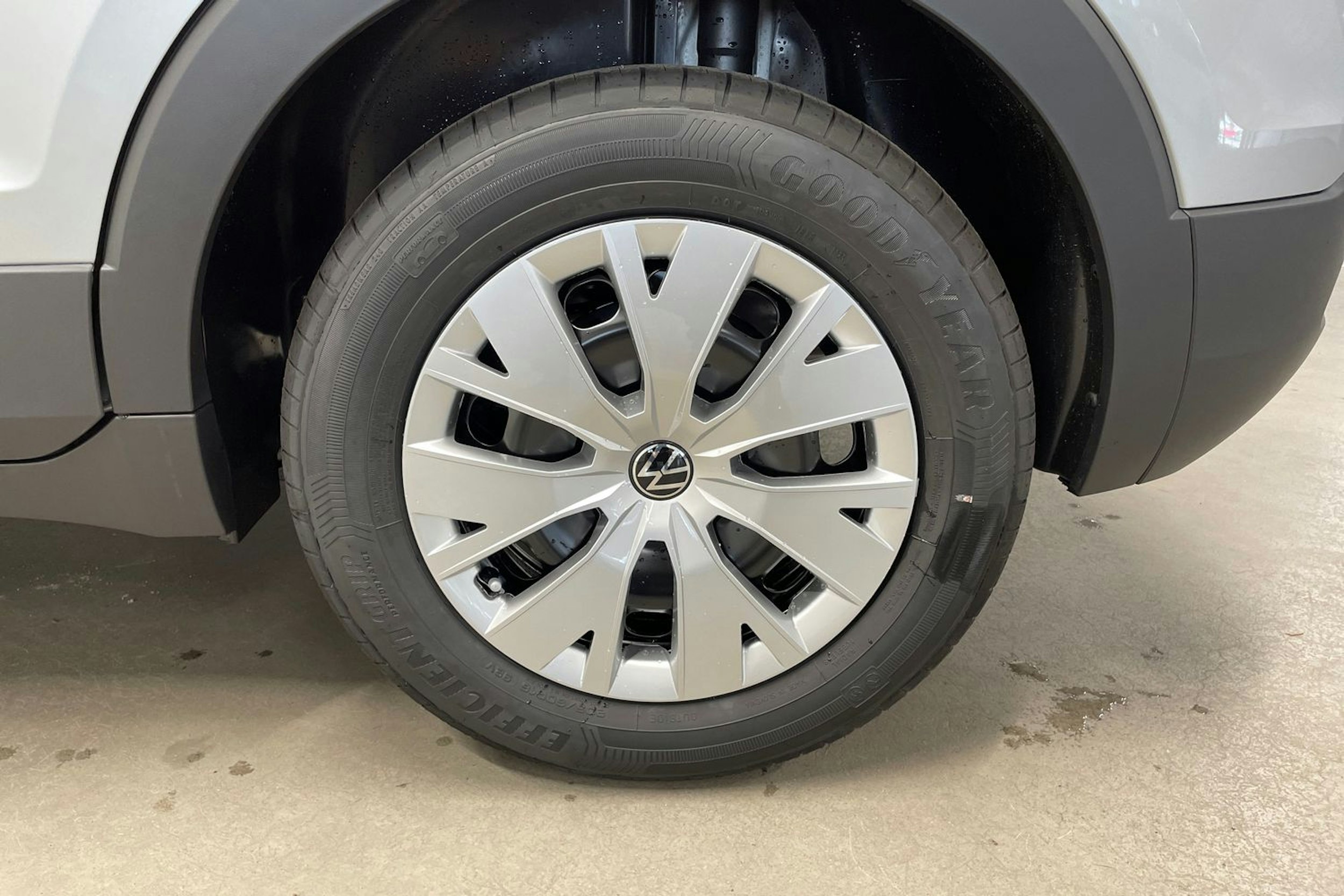 harmaa Volkswagen T-Cross 2025 kuva 10.