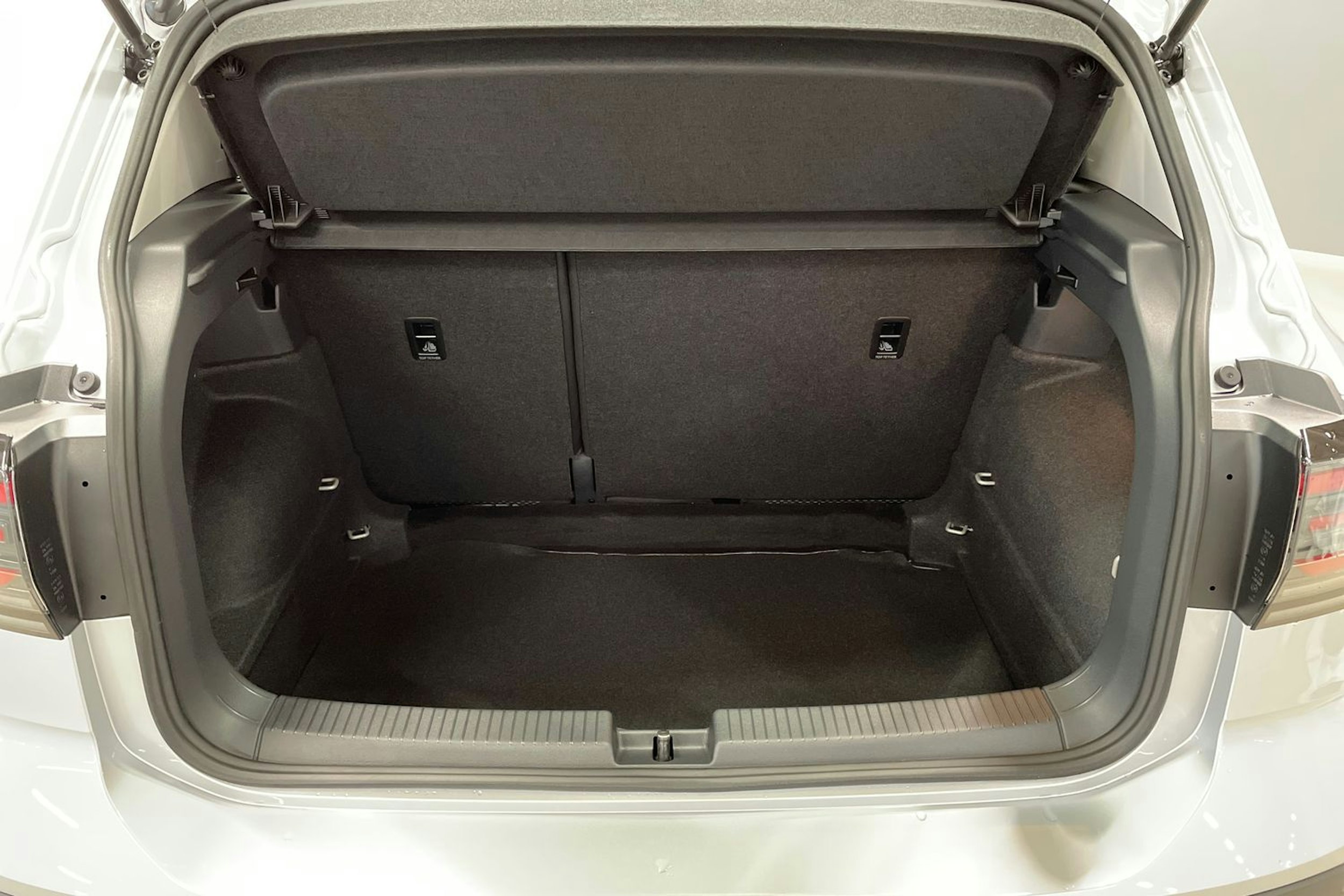harmaa Volkswagen T-Cross 2025 kuva 11.