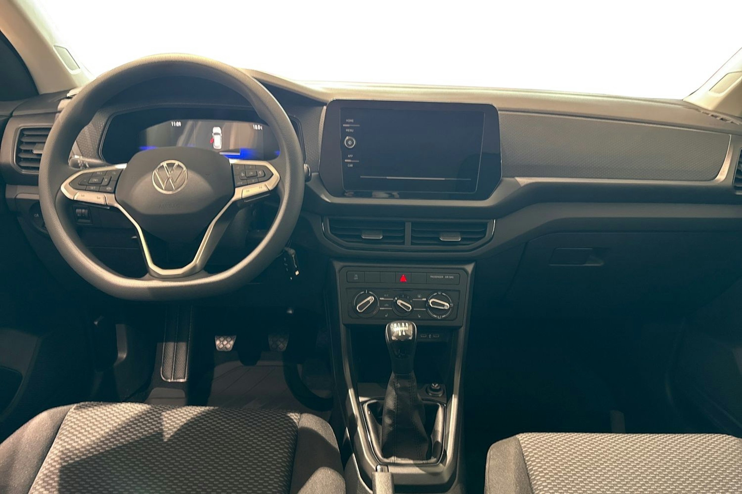 valkoinen Volkswagen T-Cross 2025 kuva 7.