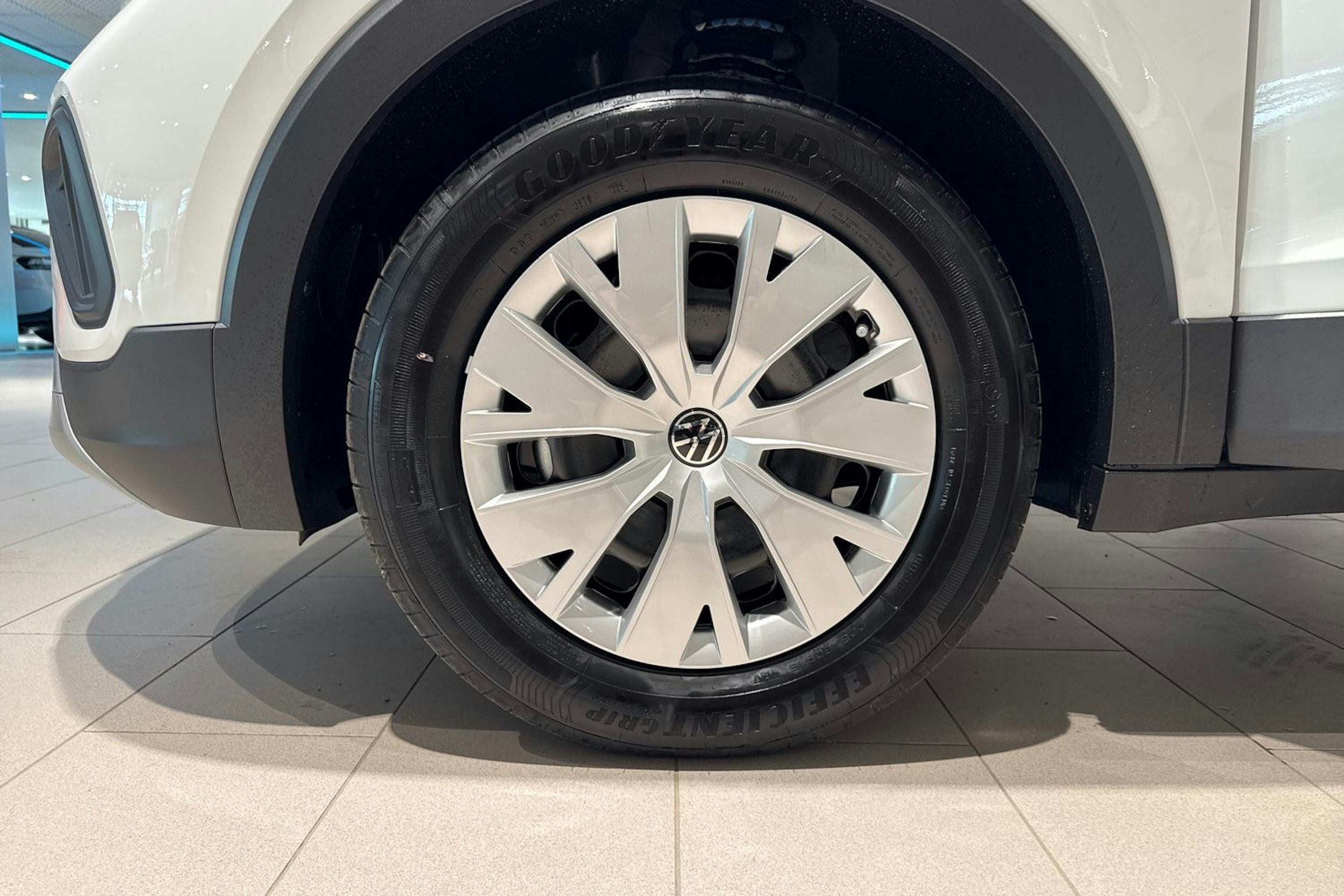valkoinen Volkswagen T-Cross 2025 kuva 10.