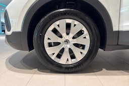 valkoinen Volkswagen T-Cross 2025 kuva 10.
