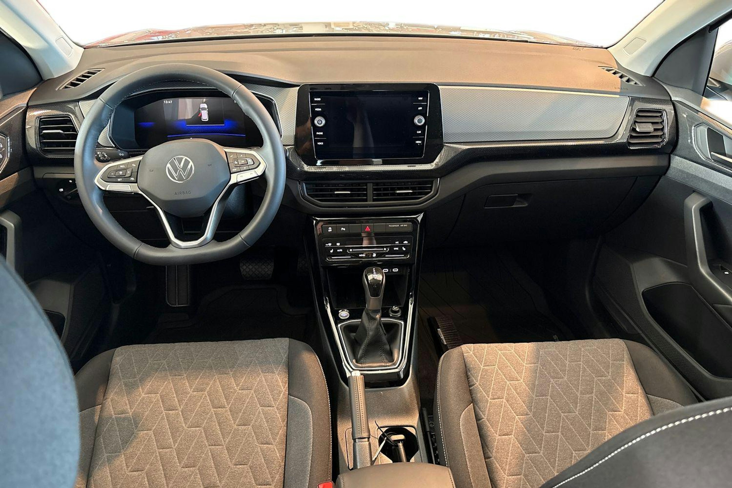 harmaa Volkswagen T-Cross 2025 kuva 7.