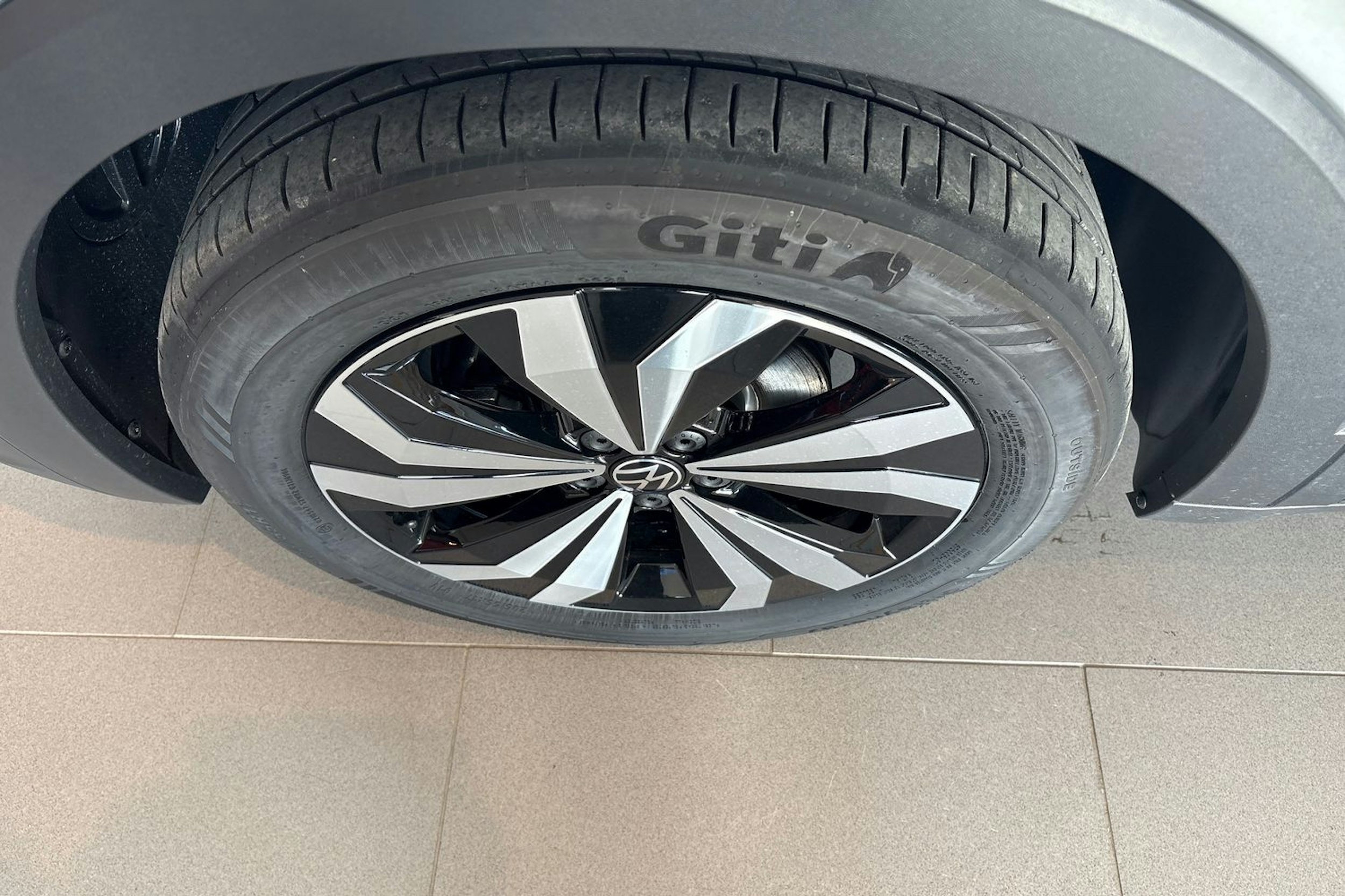 harmaa Volkswagen T-Cross 2025 kuva 10.