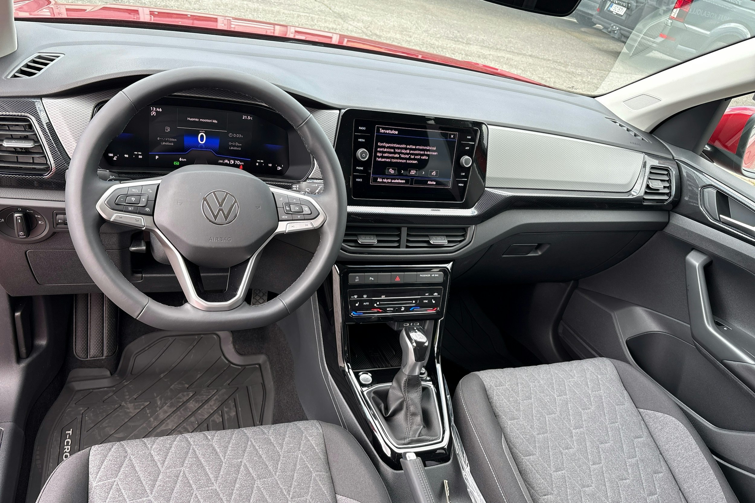 punainen Volkswagen T-Cross 2025 kuva 7.