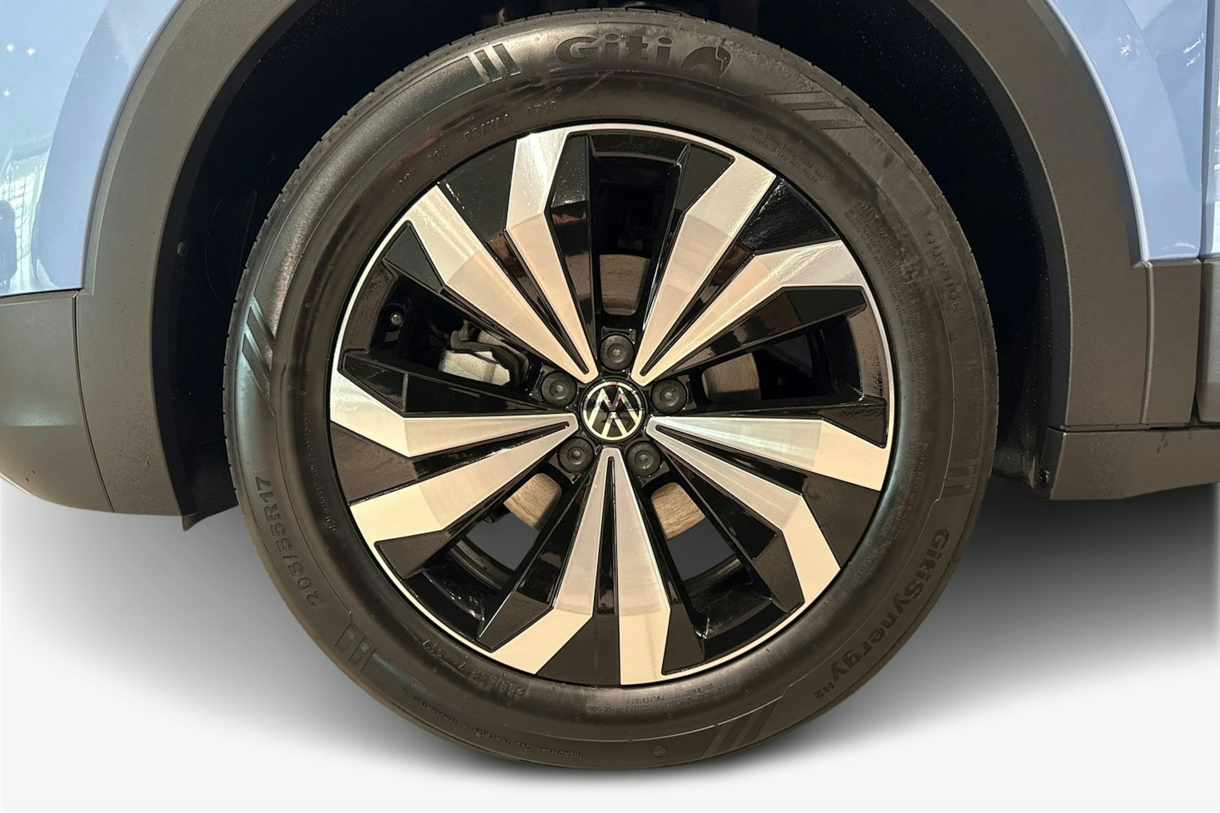 sininen Volkswagen T-Cross 2025 kuva 9.
