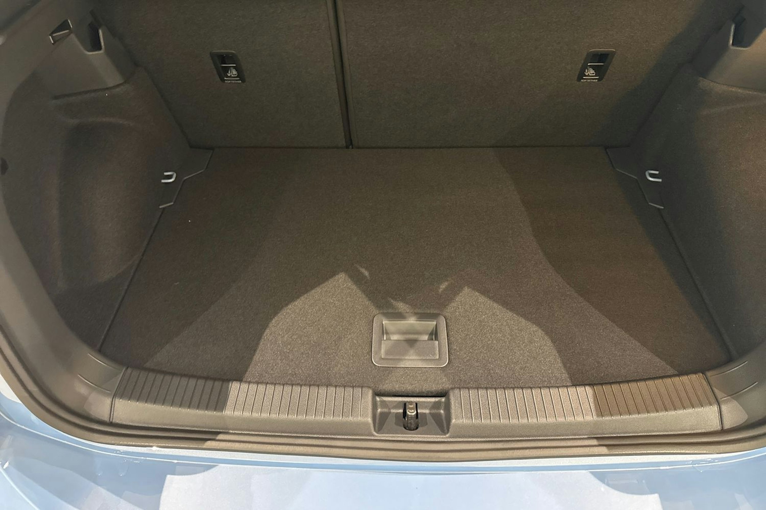 sininen Volkswagen T-Cross 2025 kuva 13.