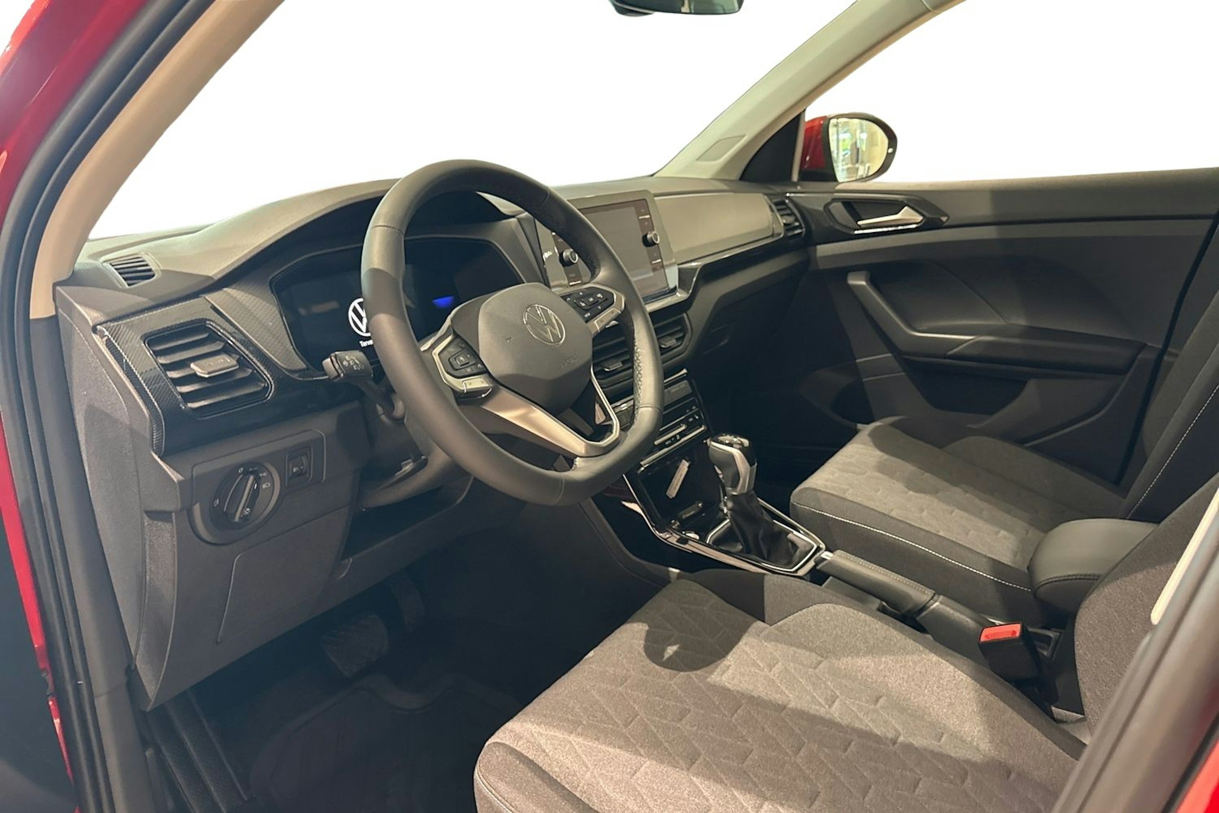 punainen Volkswagen T-Cross 2025 kuva 6.