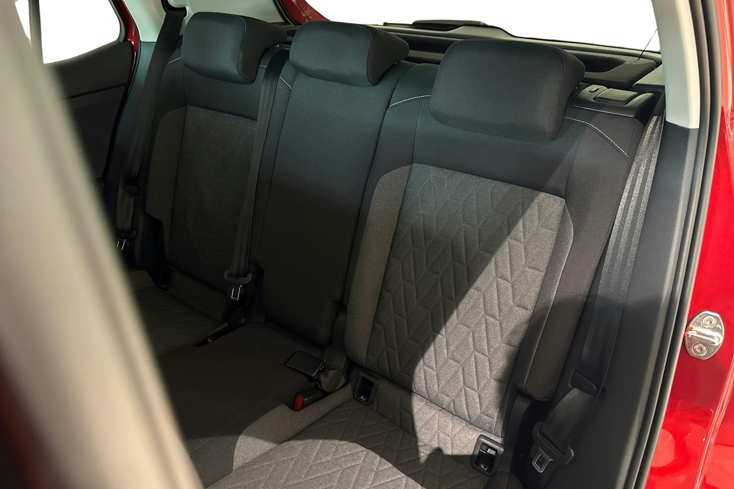 punainen Volkswagen T-Cross 2025 kuva 8.