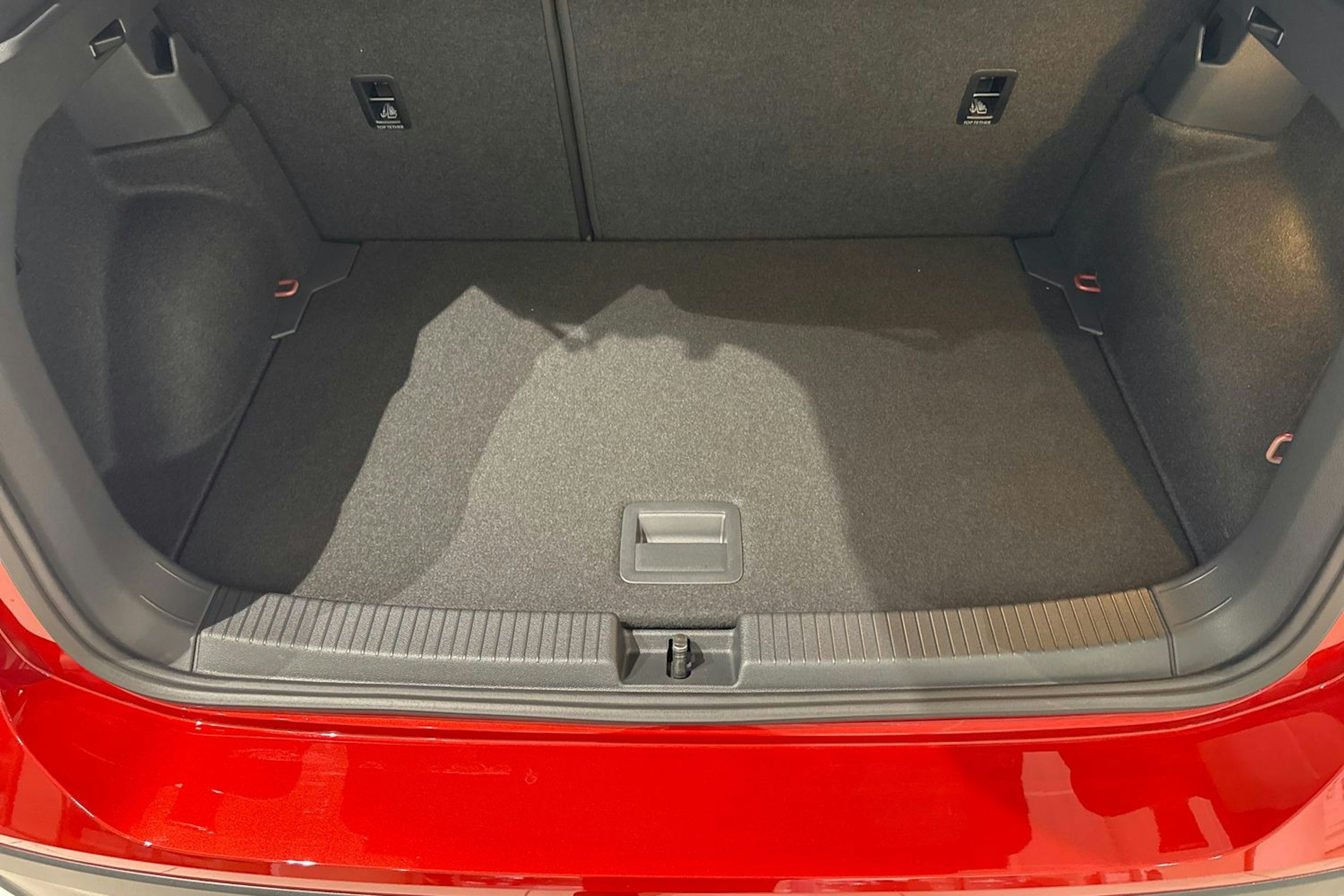 punainen Volkswagen T-Cross 2025 kuva 14.