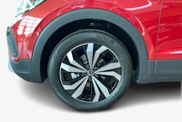 punainen Volkswagen T-Cross 2025 kuva 9.