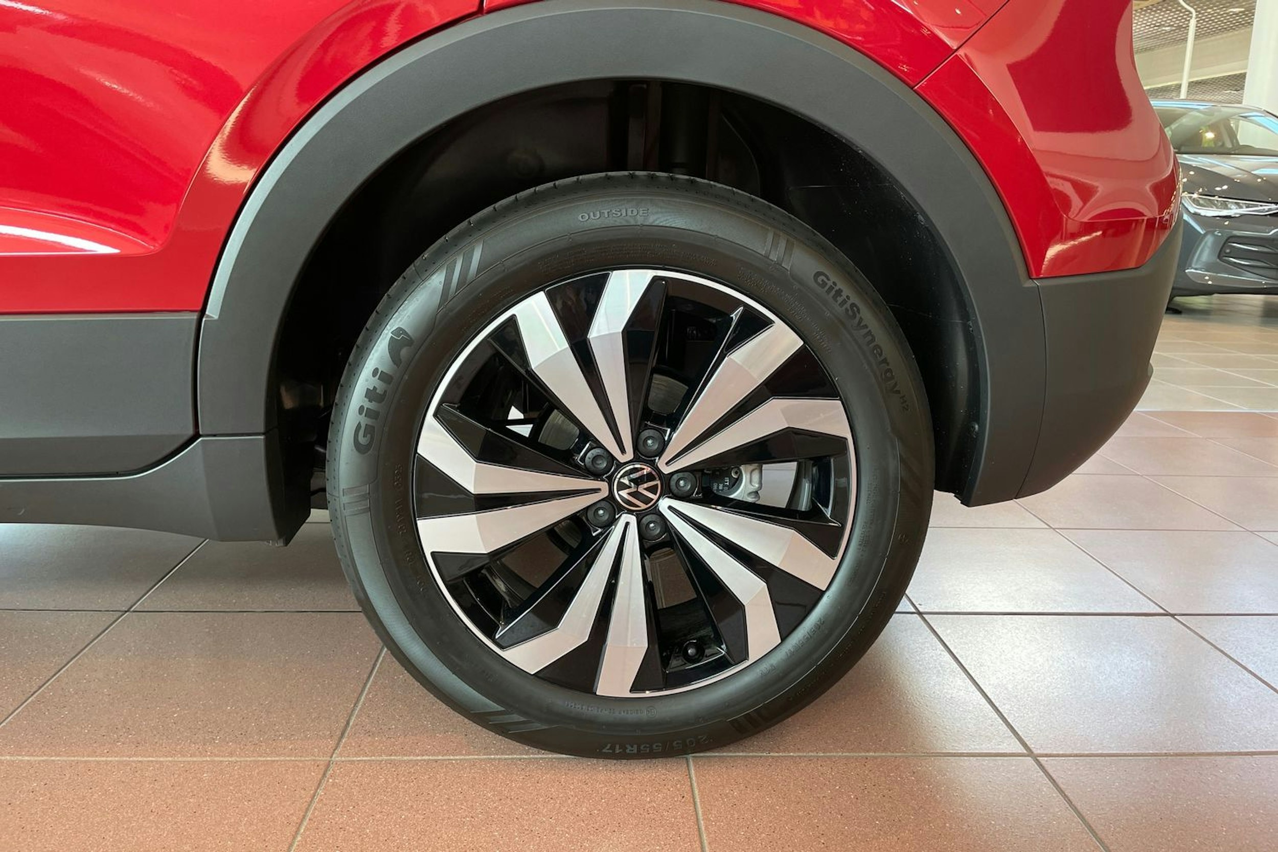 punainen Volkswagen T-Cross 2025 kuva 10.