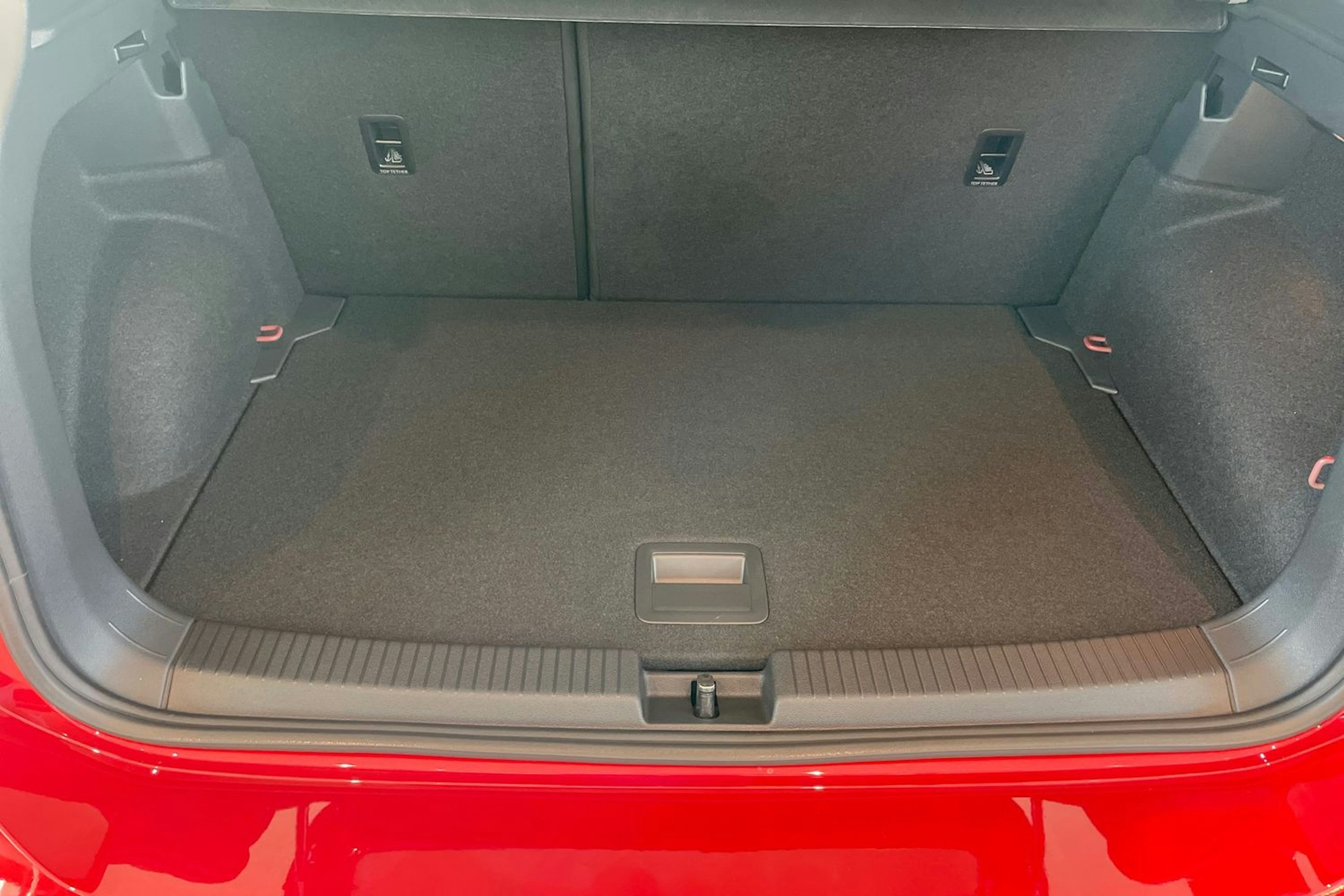 punainen Volkswagen T-Cross 2025 kuva 13.