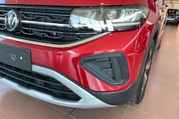 punainen Volkswagen T-Cross 2025 kuva 15.