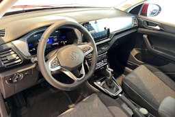 punainen Volkswagen T-Cross 2025 kuva 6.