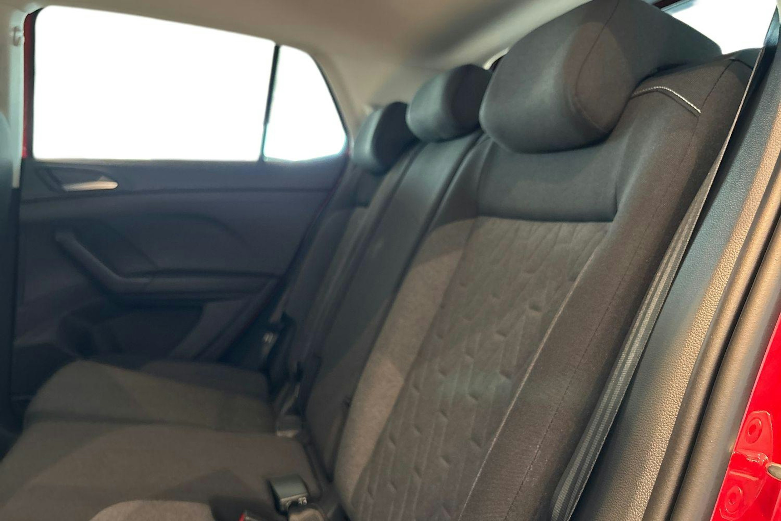 punainen Volkswagen T-Cross 2025 kuva 8.