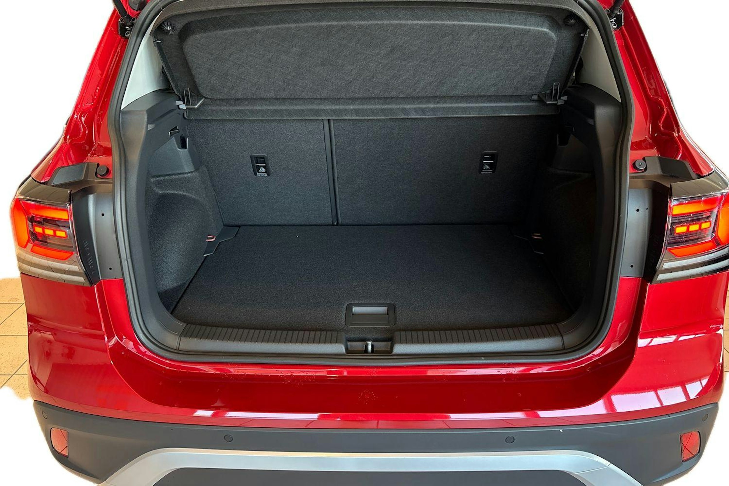 punainen Volkswagen T-Cross 2025 kuva 9.