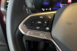 punainen Volkswagen T-Cross 2025 kuva 17.