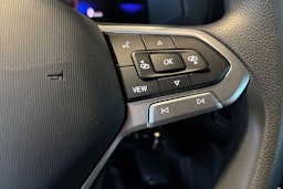 punainen Volkswagen T-Cross 2025 kuva 18.