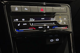 met. musta Volkswagen T-Cross 2025 kuva 17.