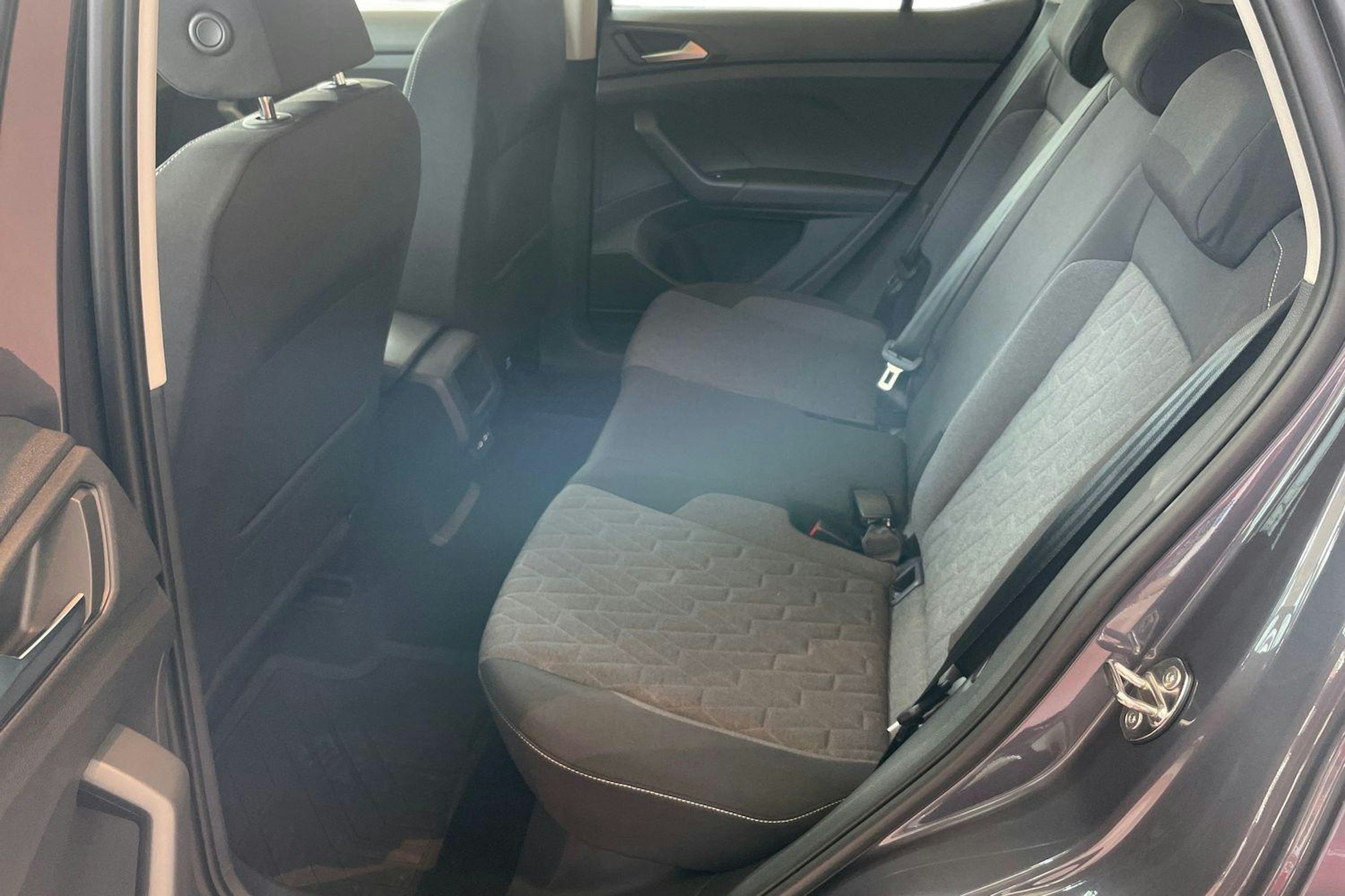 harmaa Volkswagen T-Cross 2025 kuva 8.