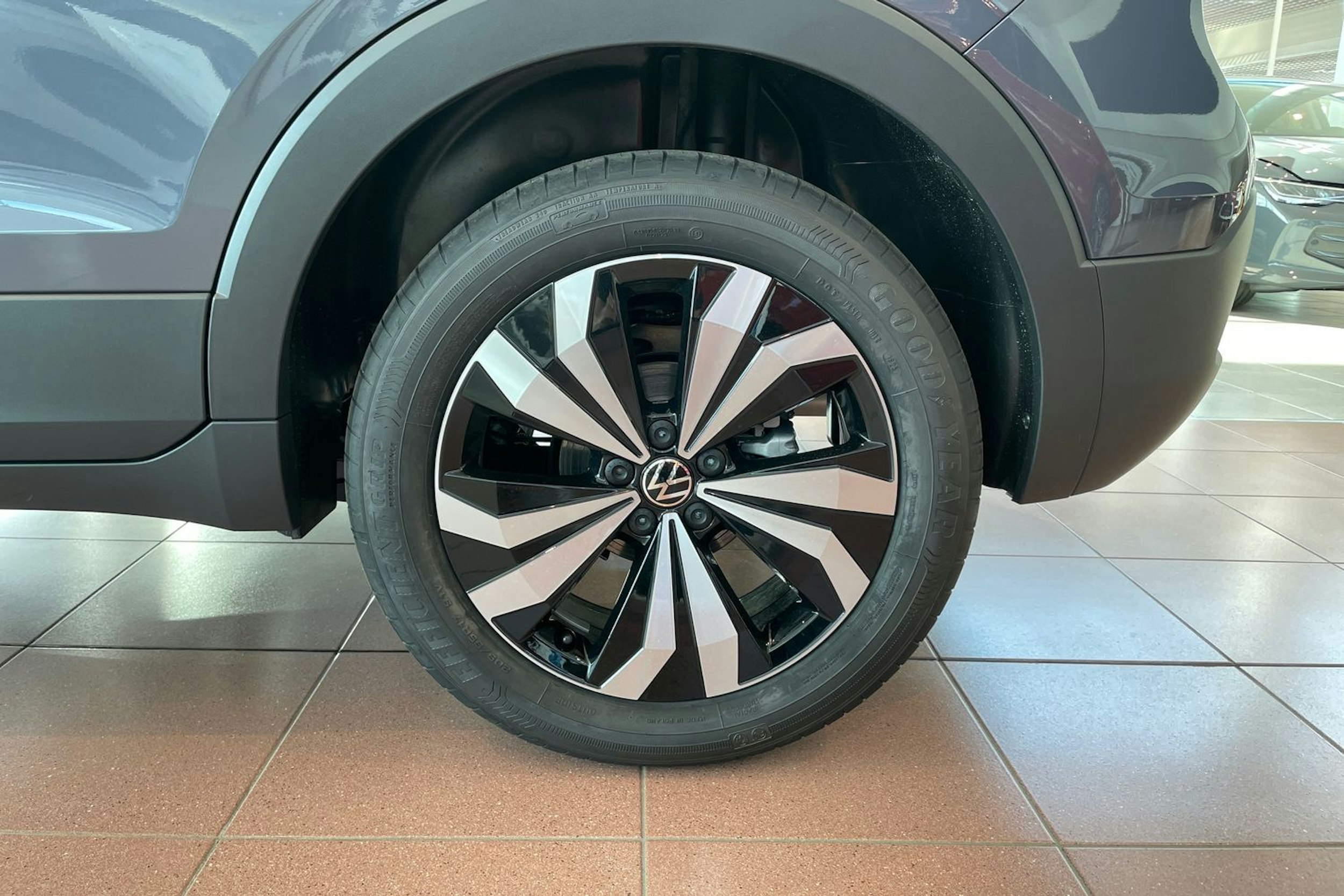 harmaa Volkswagen T-Cross 2025 kuva 10.