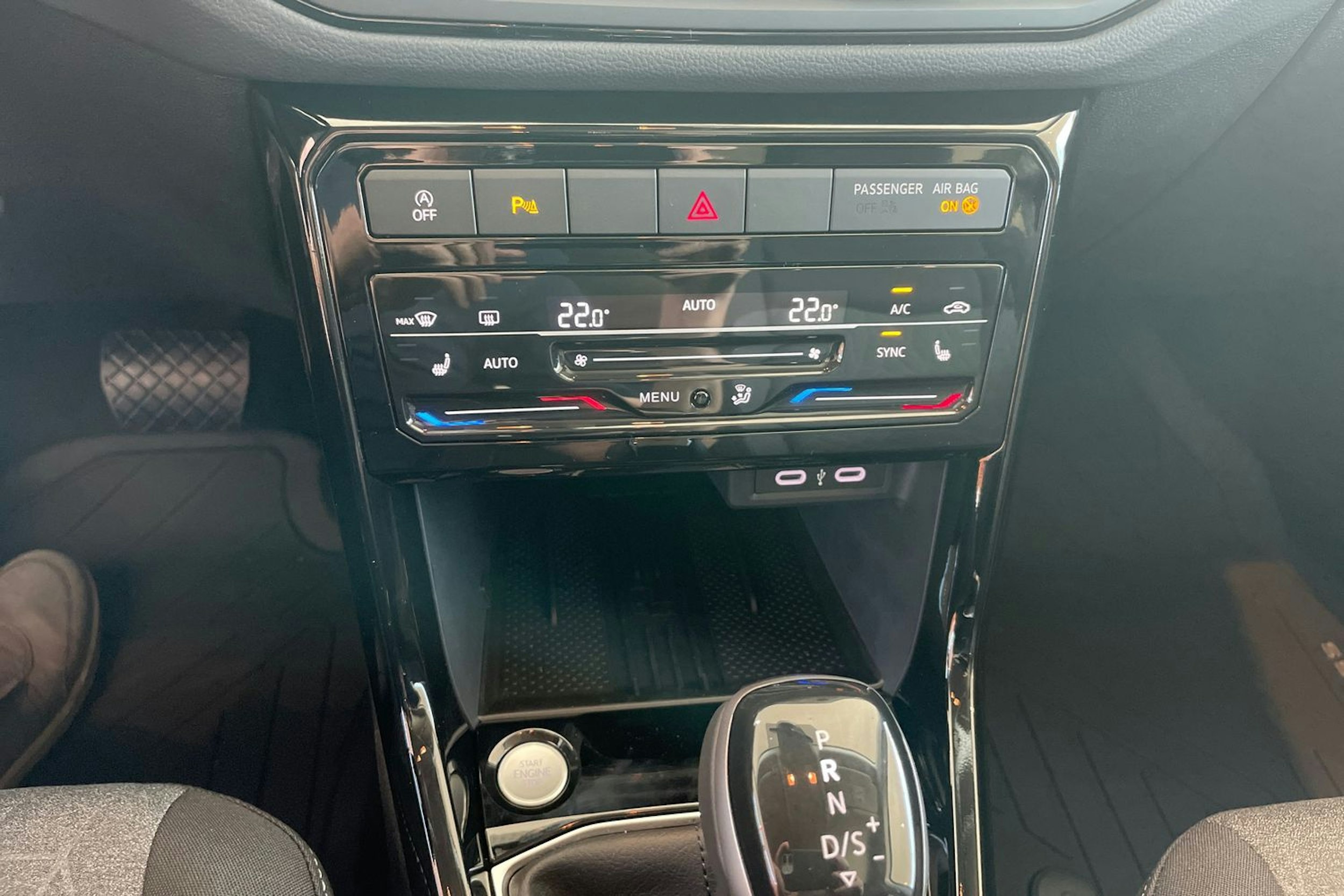 harmaa Volkswagen T-Cross 2025 kuva 11.