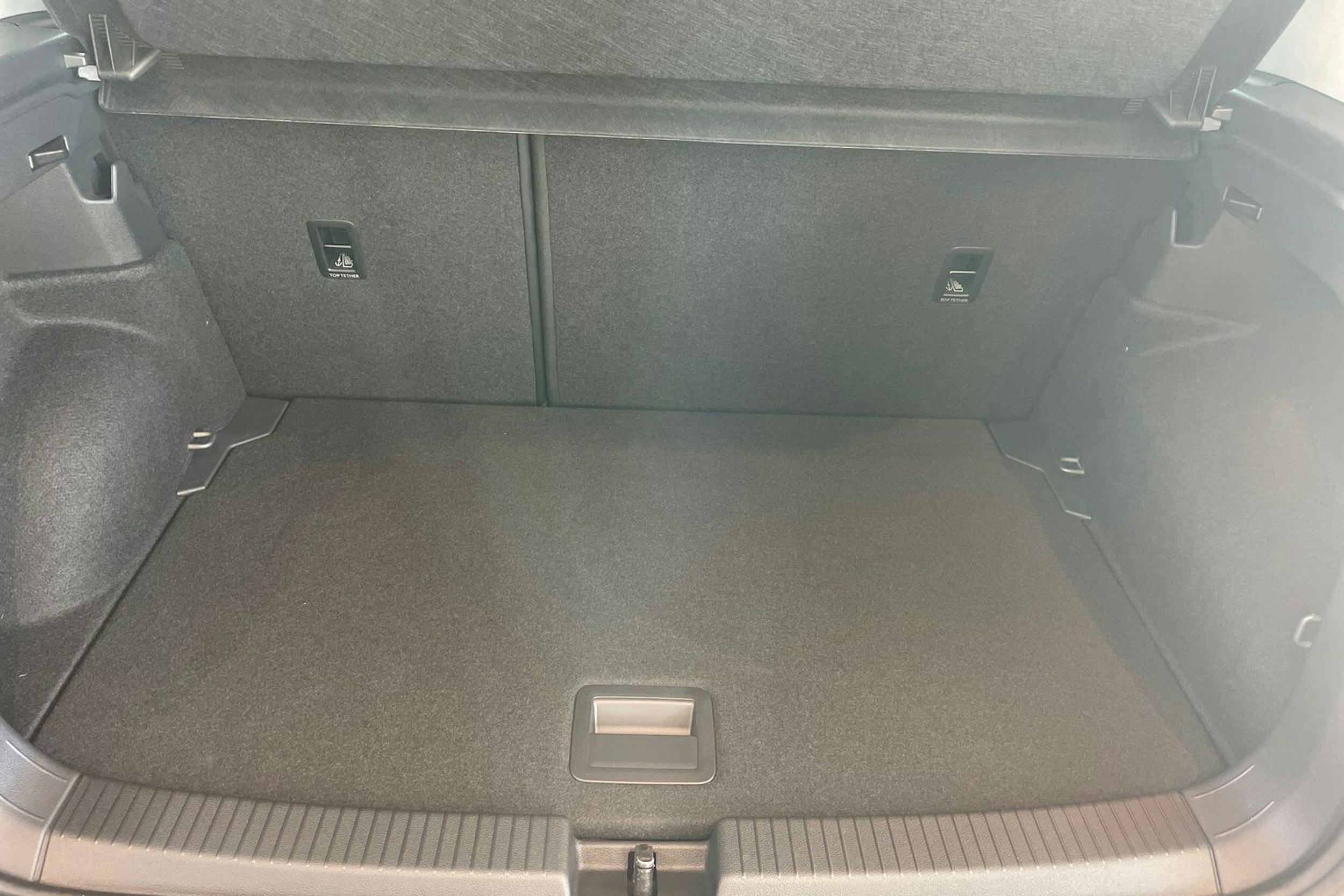 harmaa Volkswagen T-Cross 2025 kuva 16.