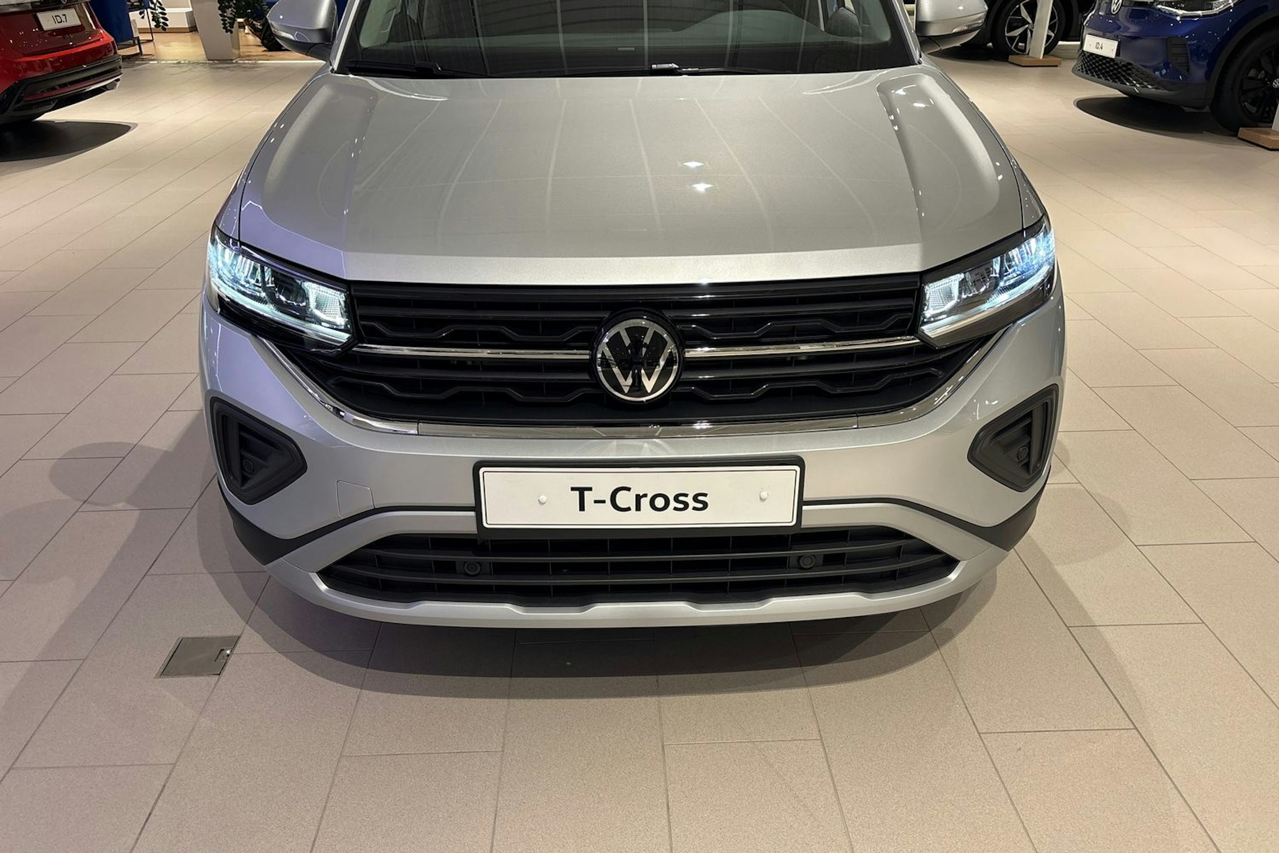 harmaa Volkswagen T-Cross 2025 kuva 11.