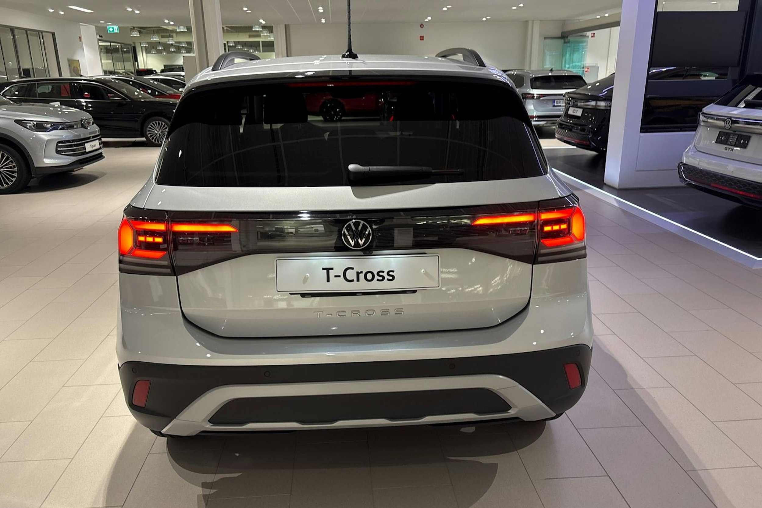 harmaa Volkswagen T-Cross 2025 kuva 12.
