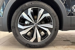 met. musta Volkswagen T-Cross 2025 kuva 9.