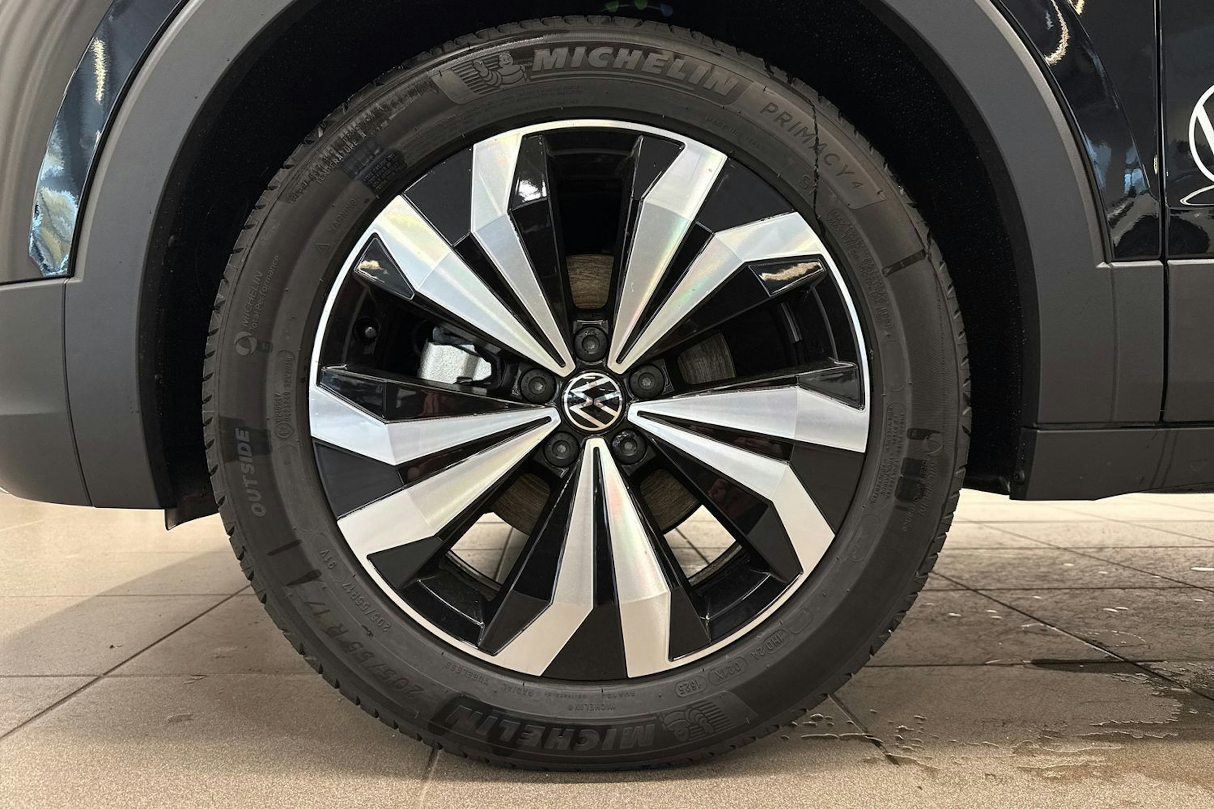 met. musta Volkswagen T-Cross 2025 kuva 10.