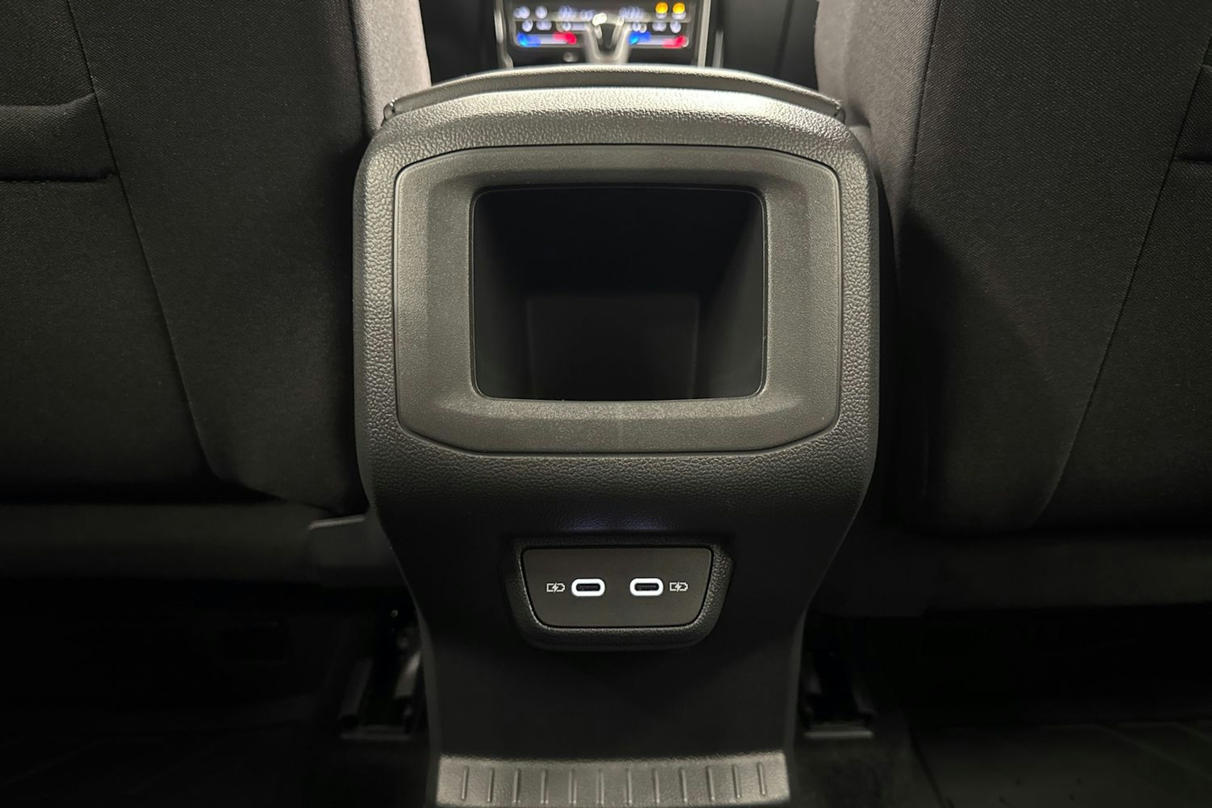 met. musta Volkswagen T-Cross 2025 kuva 13.