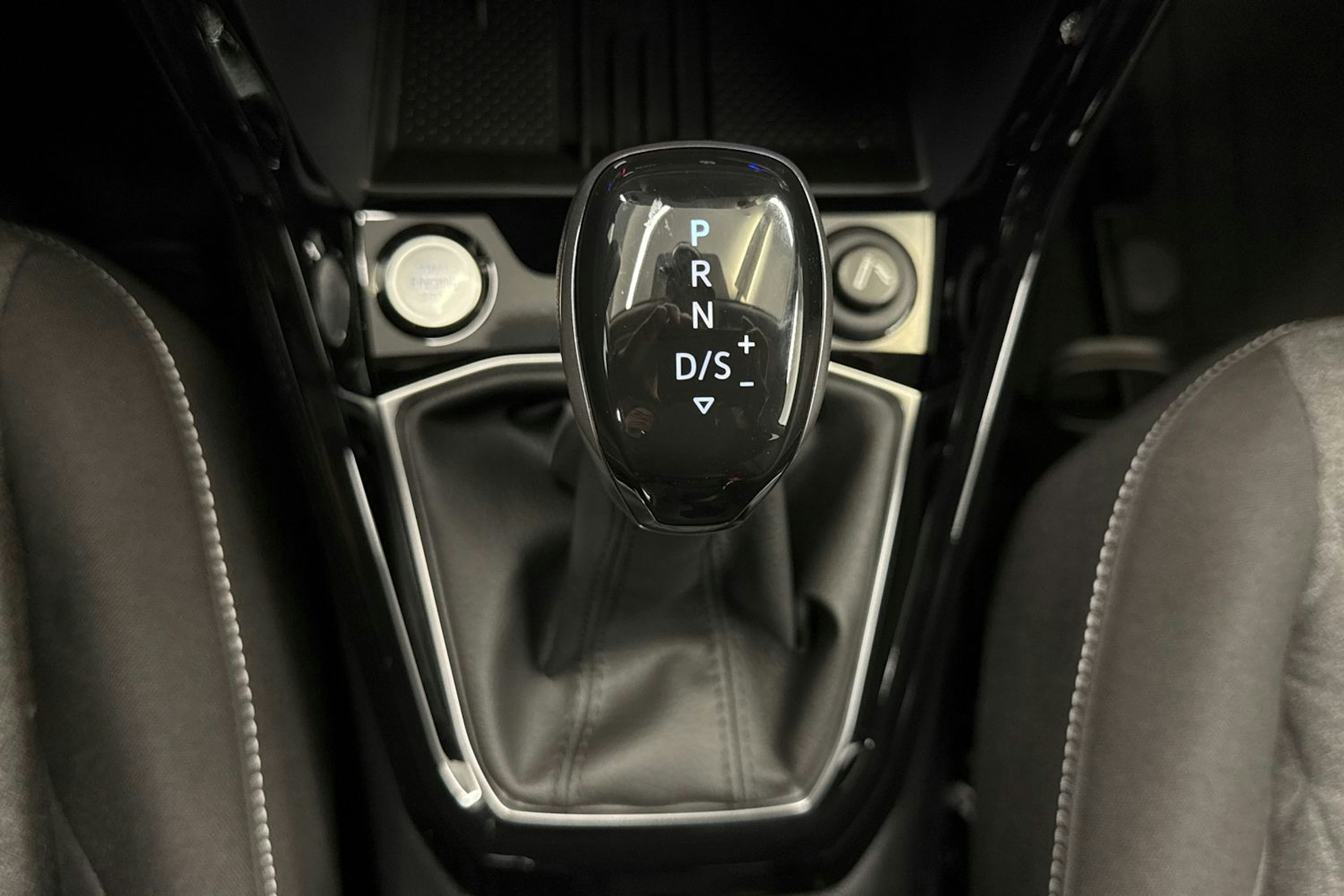 met. musta Volkswagen T-Cross 2025 kuva 21.