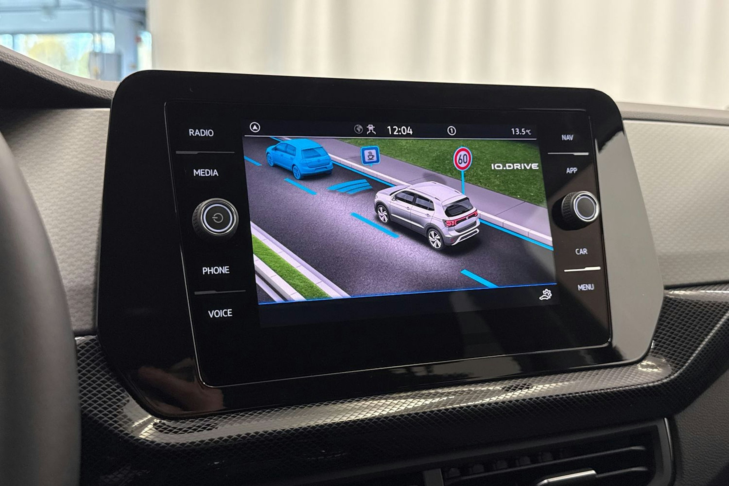 met. musta Volkswagen T-Cross 2025 kuva 23.