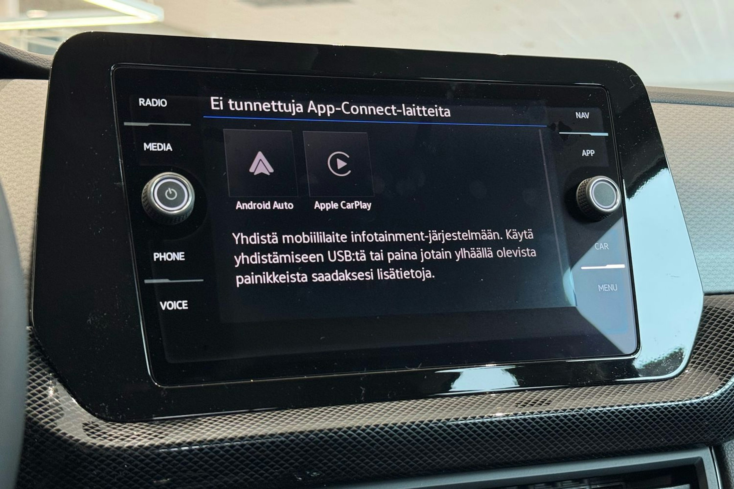 met. musta Volkswagen T-Cross 2025 kuva 15.