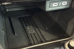 met. musta Volkswagen T-Cross 2025 kuva 17.