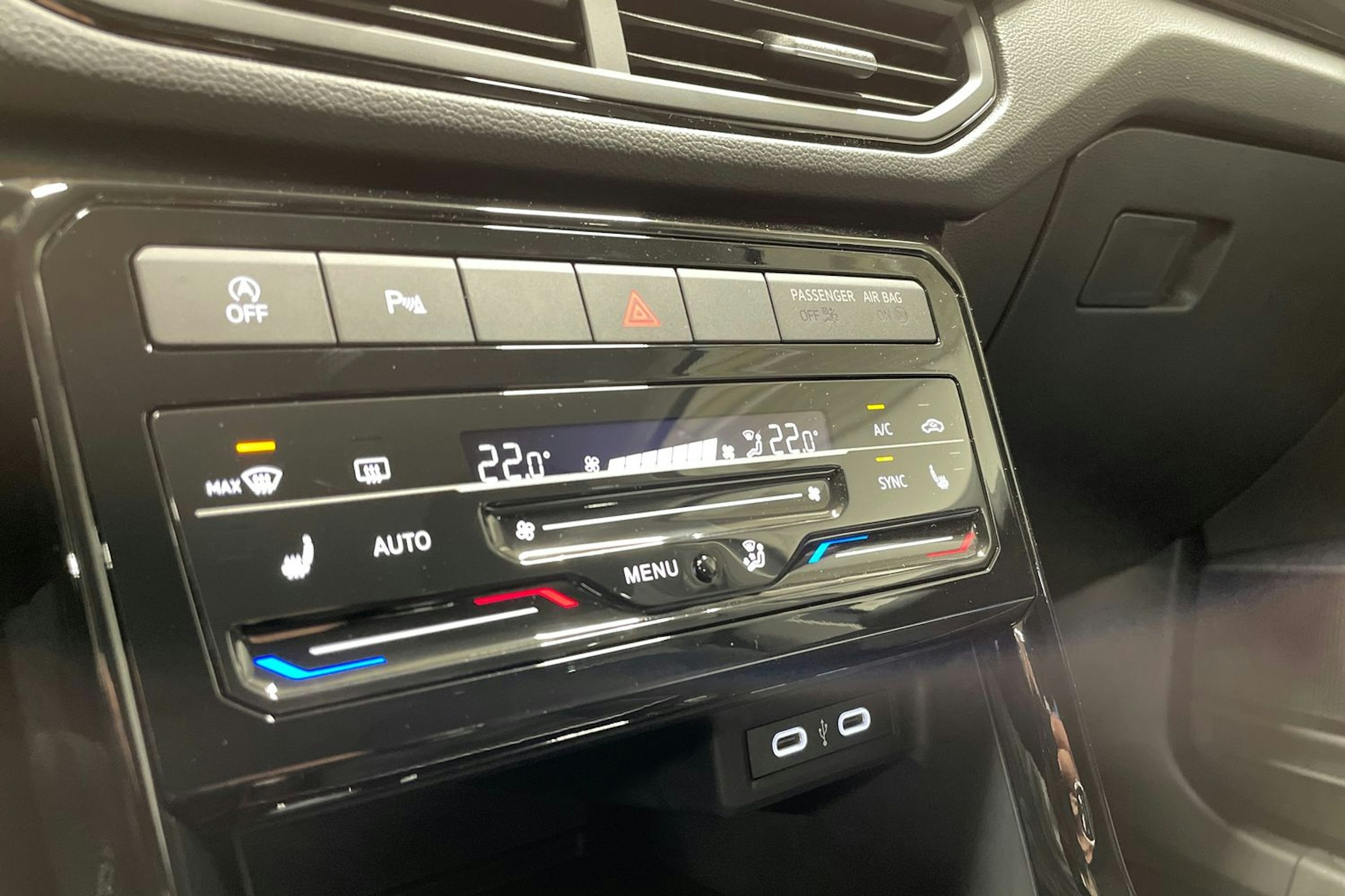 harmaa Volkswagen T-Cross 2025 kuva 16.