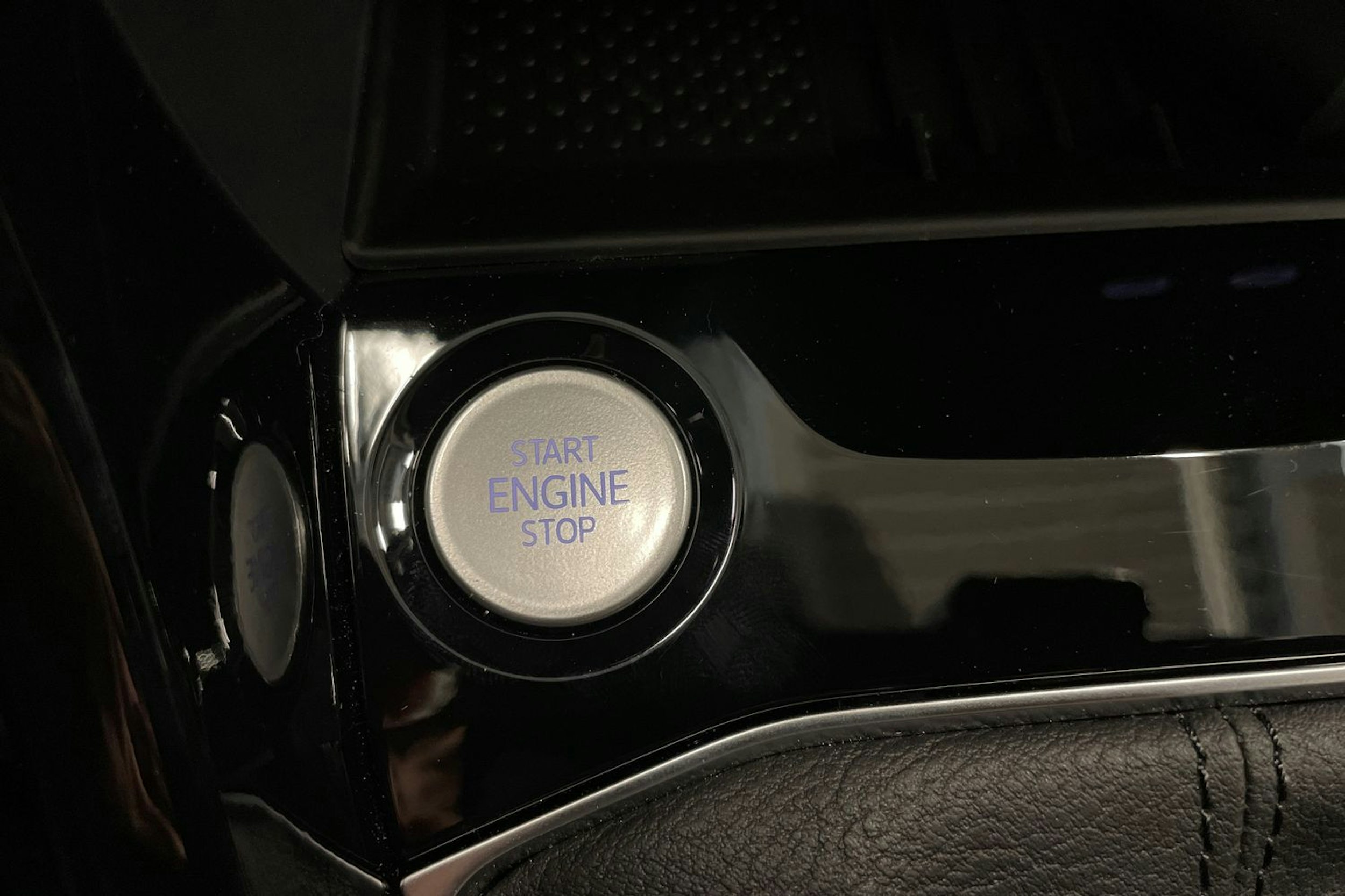 harmaa Volkswagen T-Cross 2025 kuva 12.