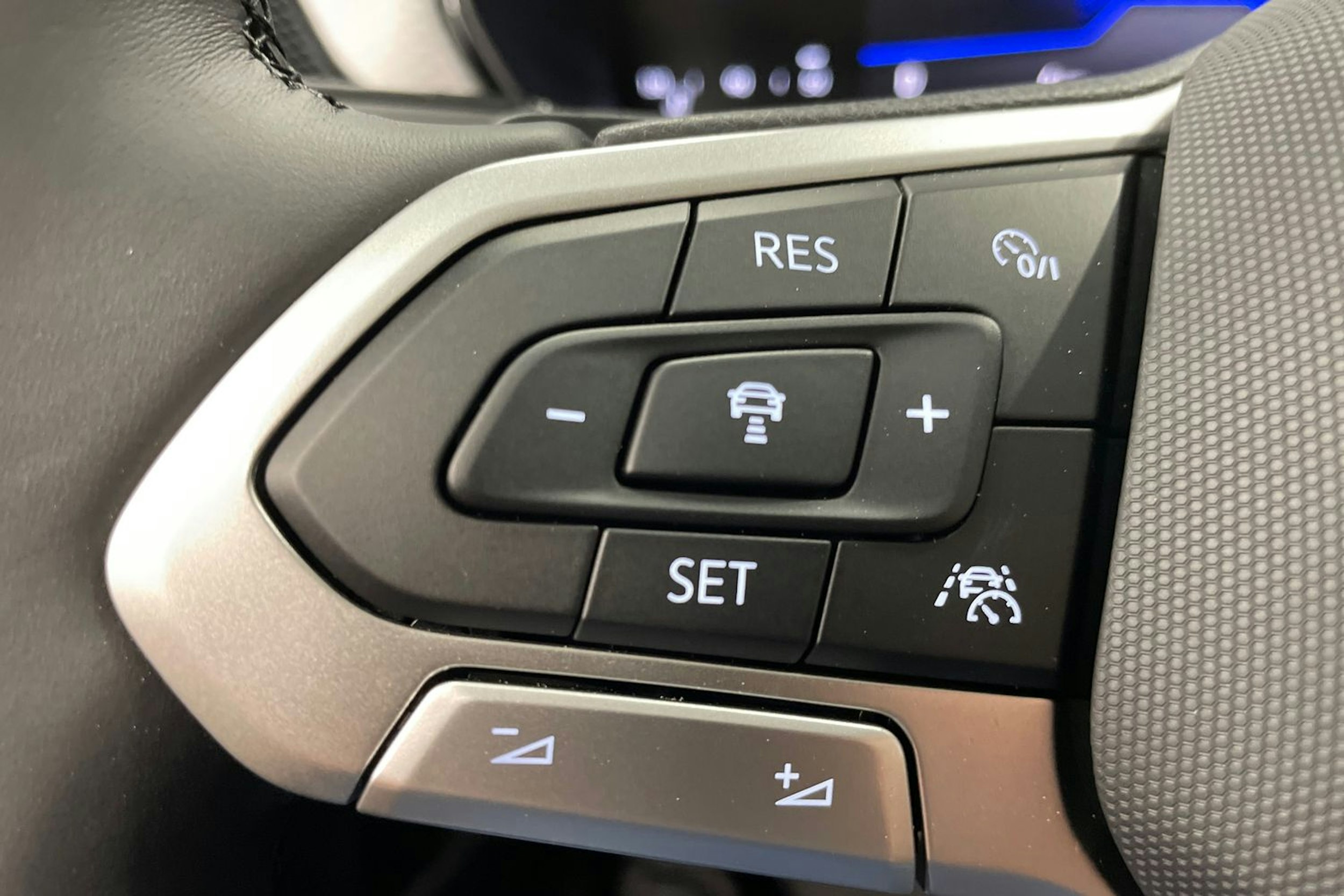 harmaa Volkswagen T-Cross 2025 kuva 14.
